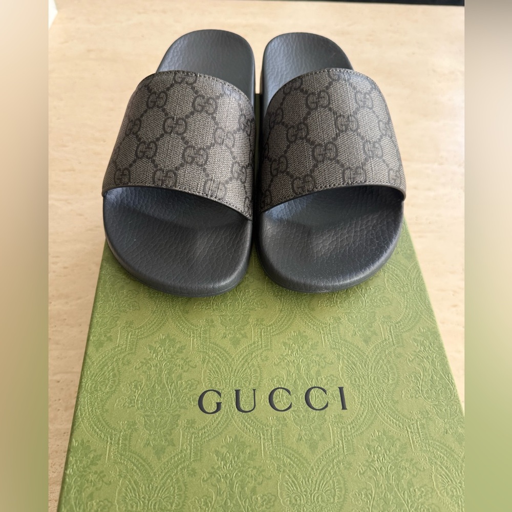 NWB GUCCI GG Supreme Slide (Men) Grey/Black Designer Sz: 7 - Picture 10 of 16